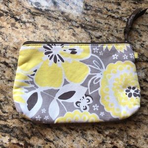 Thirty one zip pouch